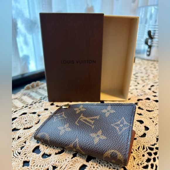 Louis Vuitton Other - Louis Vuitton Brown Monogram Card Case